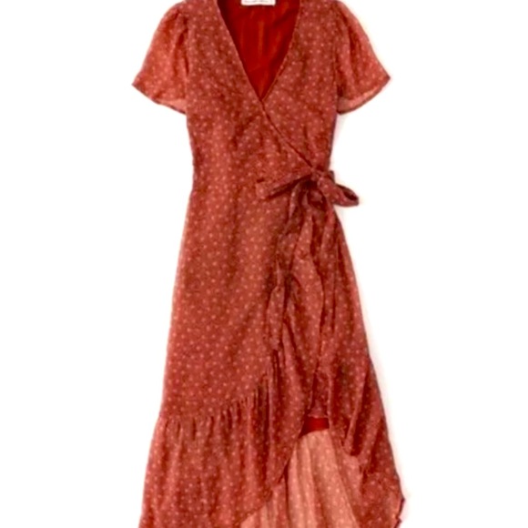 Abercrombie & Fitch Dresses & Skirts - Abercrombie & Fitch cranberry short sleeve midi wrap dress women’s small